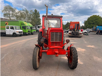 Traktor BELARUS