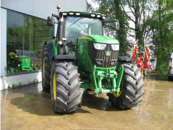 Traktor JOHN DEERE 6210R