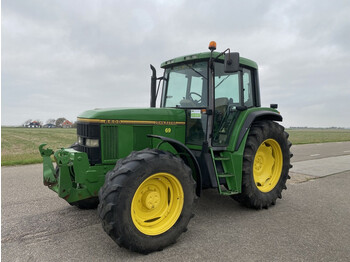 Traktor JOHN DEERE 6600