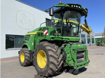 Sklízecí řezačka JOHN DEERE 8700