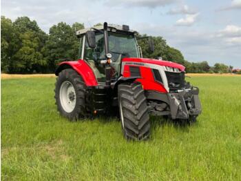 Traktor MASSEY FERGUSON 100 series