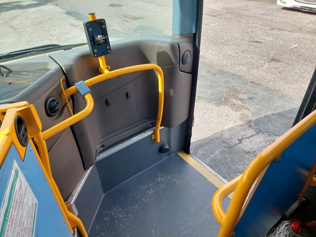 Autobus příměstský Irisbus Crossway Low Entry Irisbus Crossway Low Entry