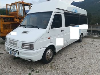 Minibus, Mikrobus IVECO A45E12 T16 50: obrázek 1