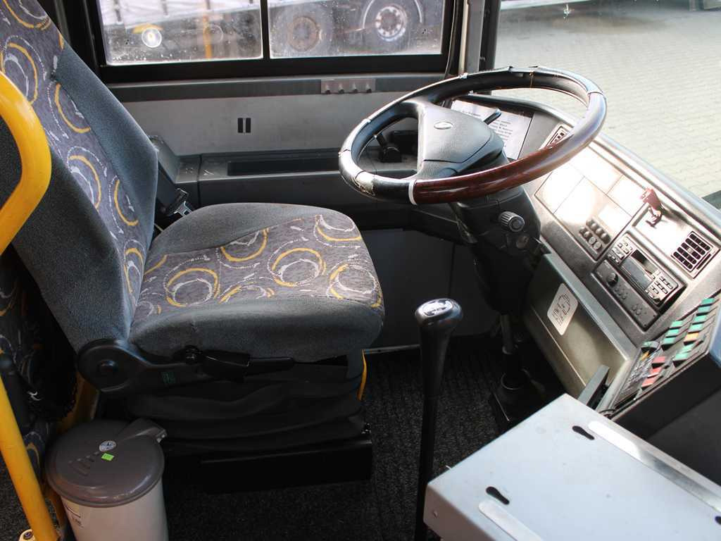 Turistický autobus Body C51077, EURO 3, RETARDER, PNEU 80%