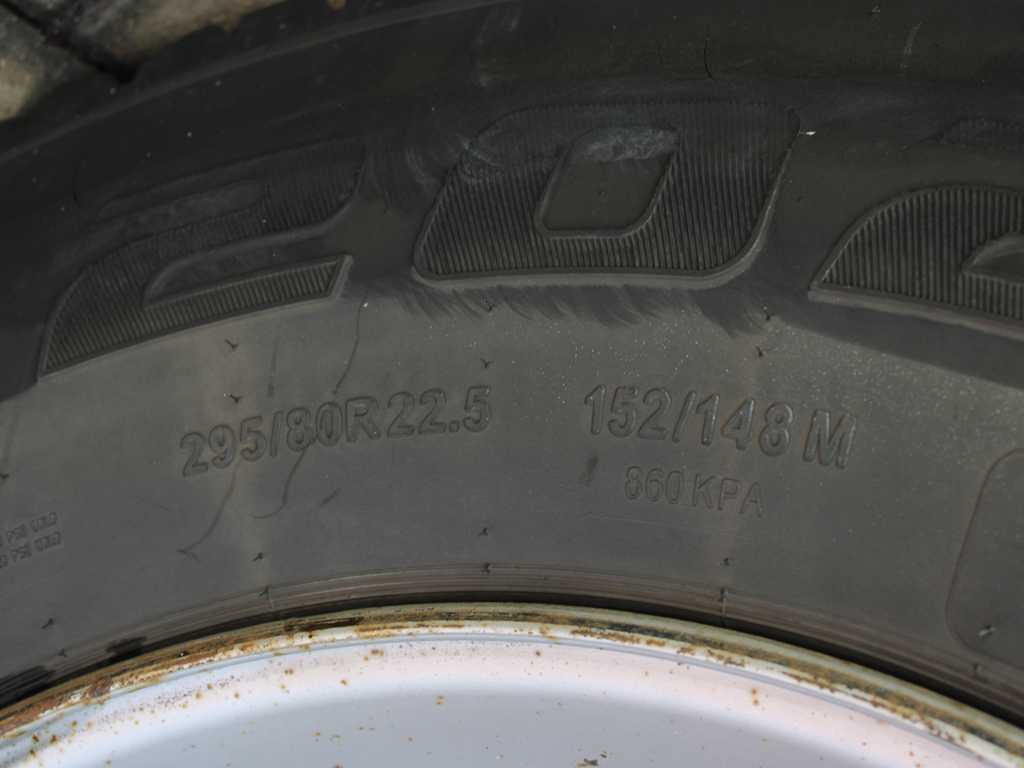 Turistický autobus Body C51077, EURO 3, RETARDER, PNEU 80%