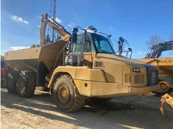 Kloubový sklápěč CATERPILLAR 730C2