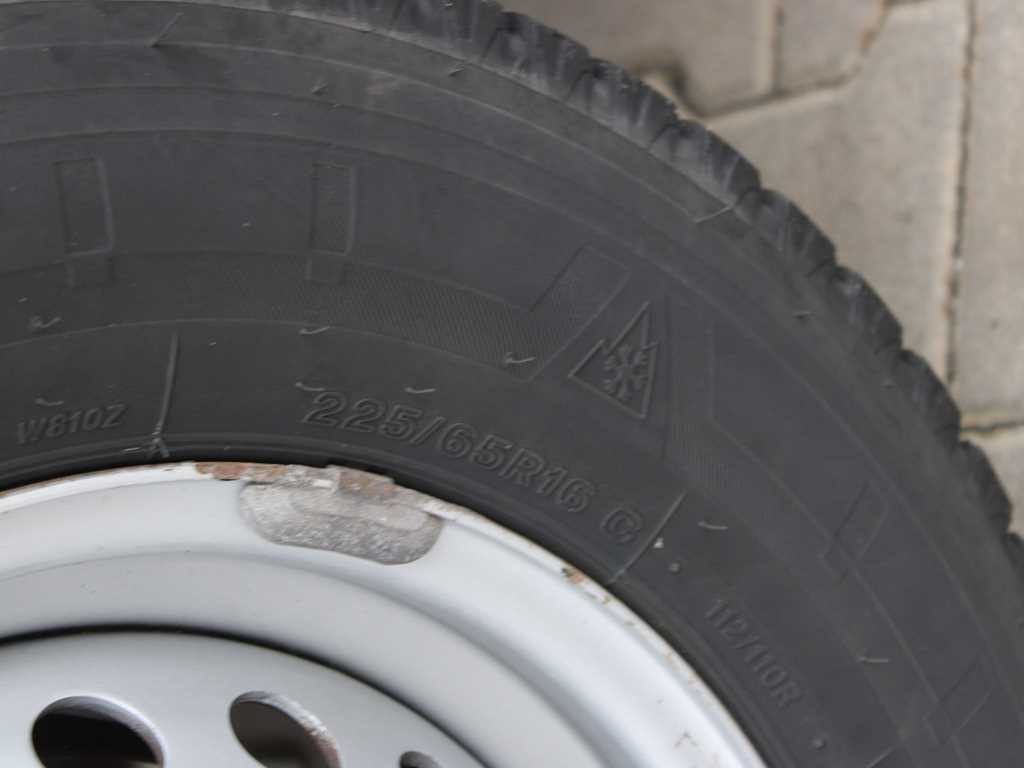 Furgon Iveco Daily 35S16