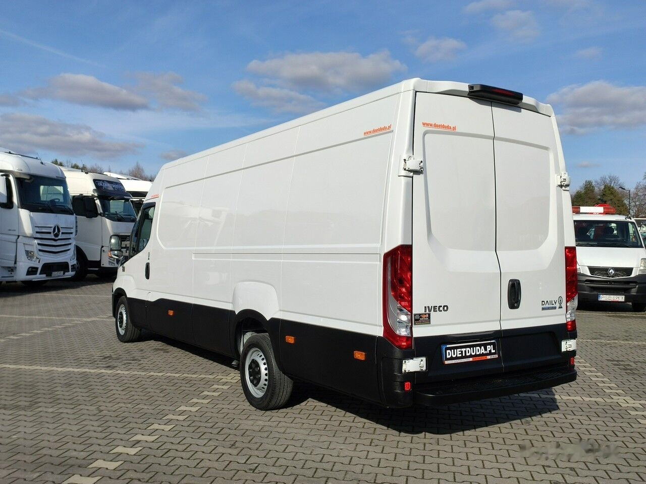 IVECO Daily 35 S17 leasing IVECO Daily 35 S17: obrázek 12