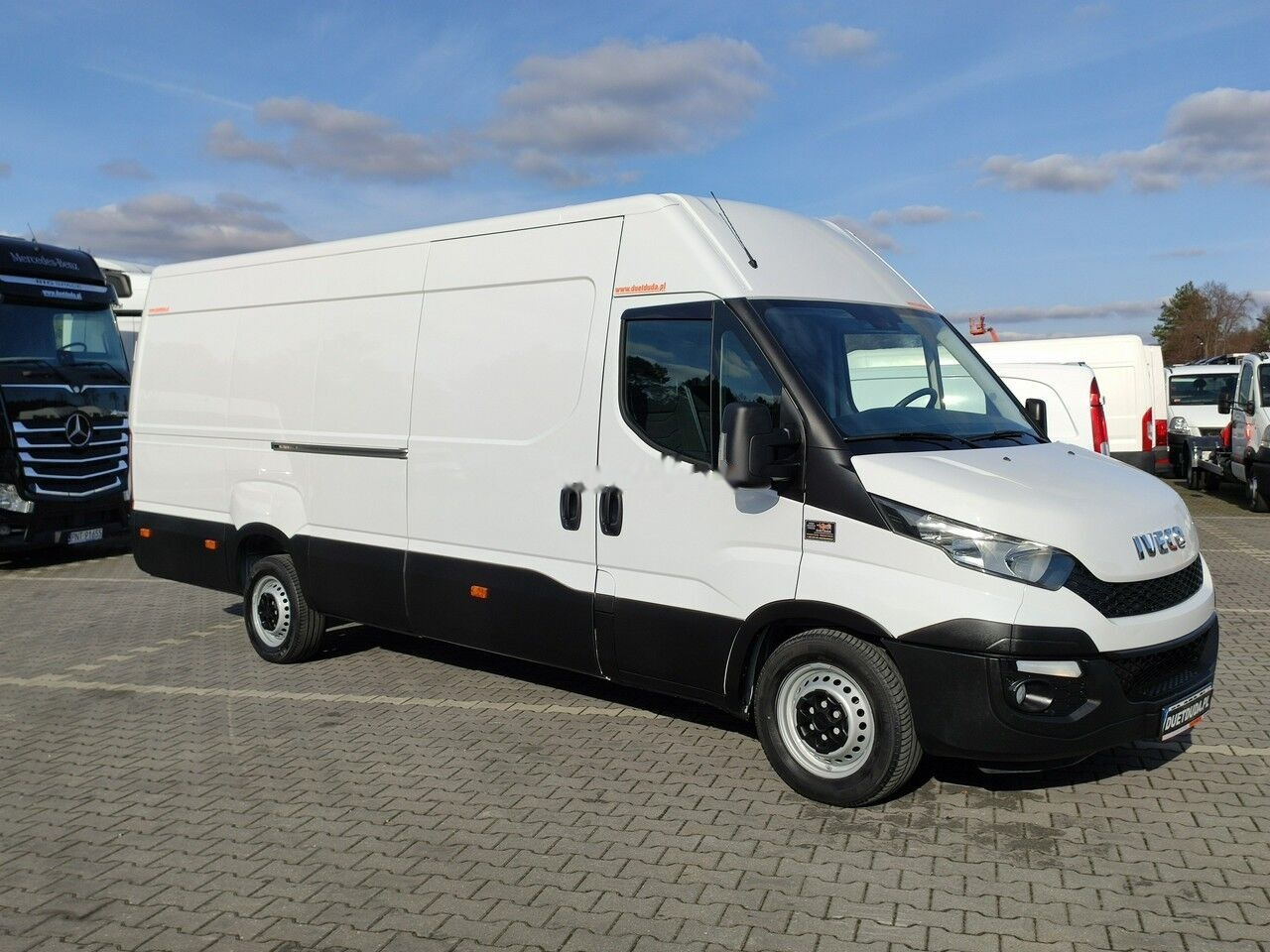 IVECO Daily 35 S17 leasing IVECO Daily 35 S17: obrázek 1