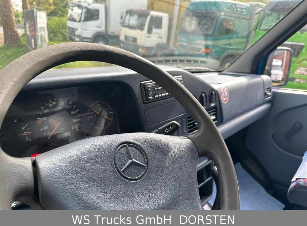 Dodávka valník, Dodávka s dvojitou kabinou Mercedes-Benz 212D Pritsche: obrázek 8