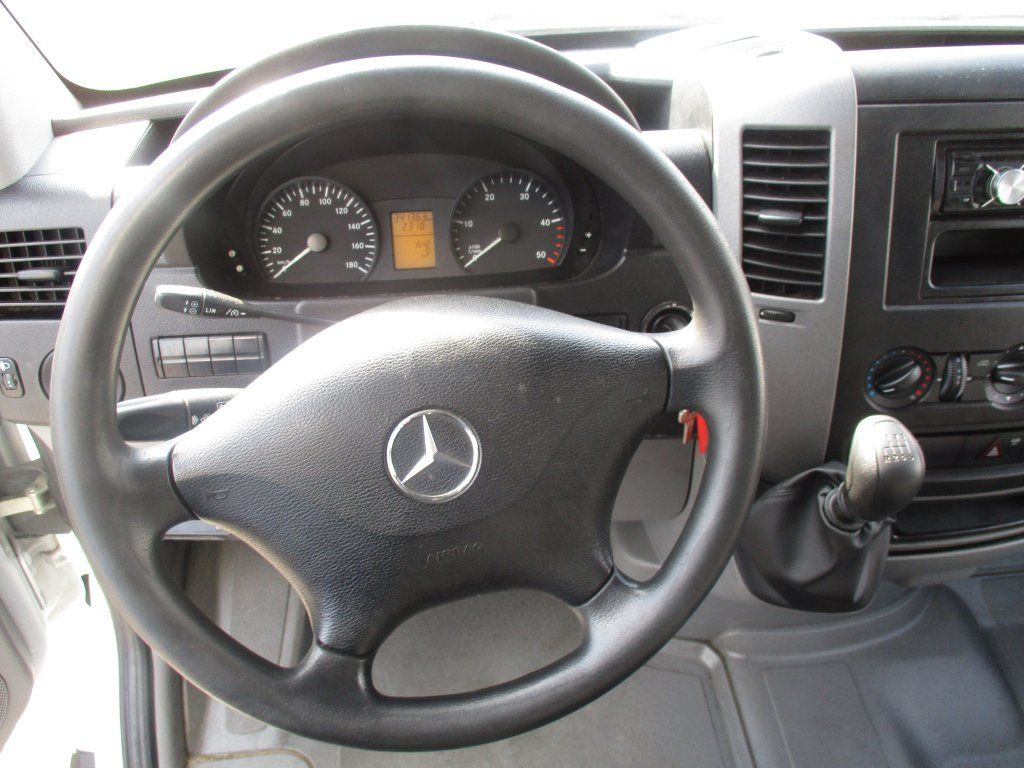 Furgon Mercedes-Benz Sprinter 516 CDI: obrázek 8