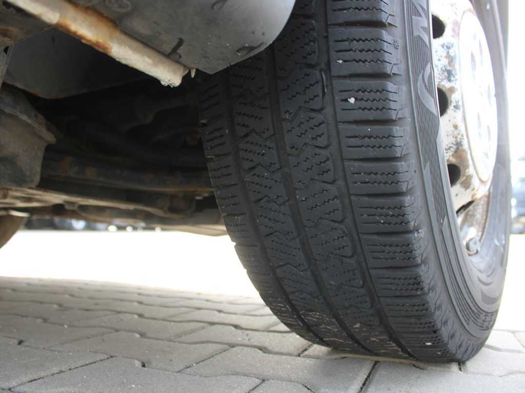 Plachtová dodávka Peugeot Boxer, EURO 6, SIDE PANEL, TIRES 80%