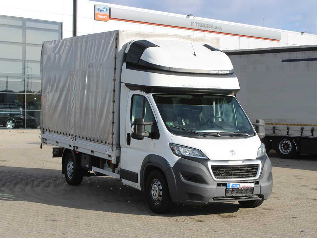 Plachtová dodávka Peugeot Boxer, EURO 6, SIDE PANEL, TIRES 80%