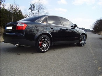 Audi A4 2.5 TDI quattro - Osobní auto