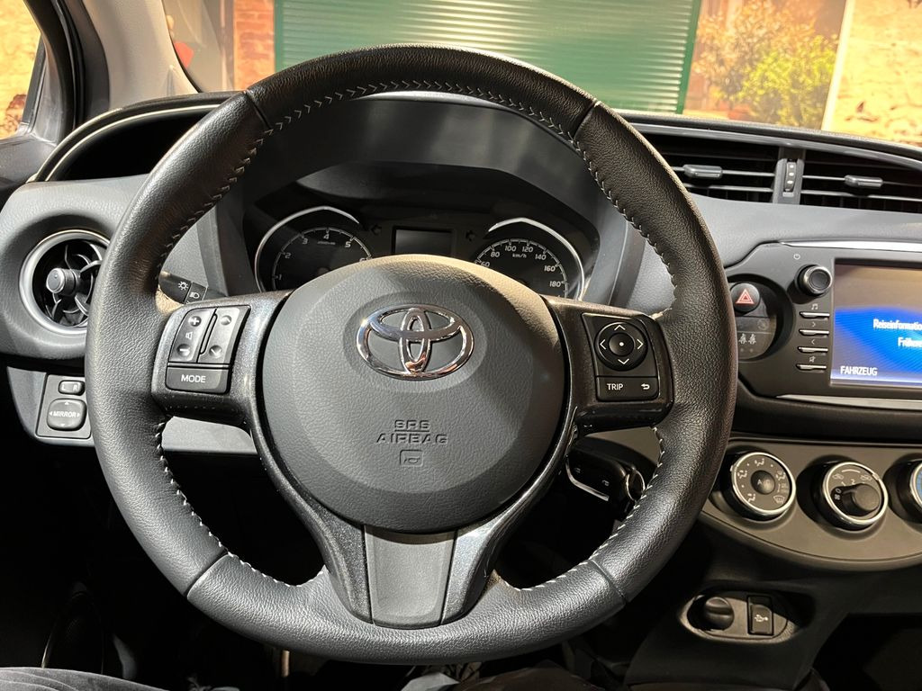 Osobní auto Toyota Yaris 1.5 Dual-VVT-iE Y20 Club, LED, Klima, DAB: obrázek 26