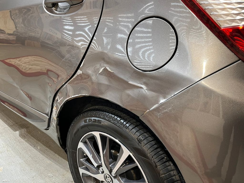 Osobní auto Toyota Yaris 1.5 Dual-VVT-iE Y20 Club, LED, Klima, DAB: obrázek 29