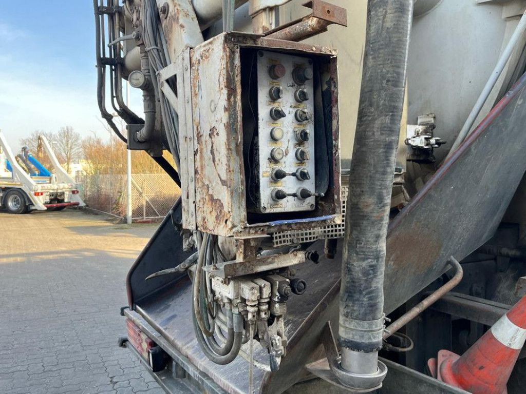 Čistič odpadových jam Mercedes-Benz Actros 3335 6x4 Saug + Spülwagen 14.500 ltr: obrázek 14