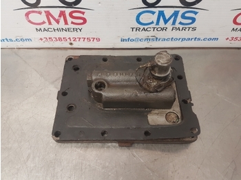Hydraulický ventil pro Traktor Case 4230 Hydraulic Valve And Cover Plate 10313a3, 110317a1: obrázek 2