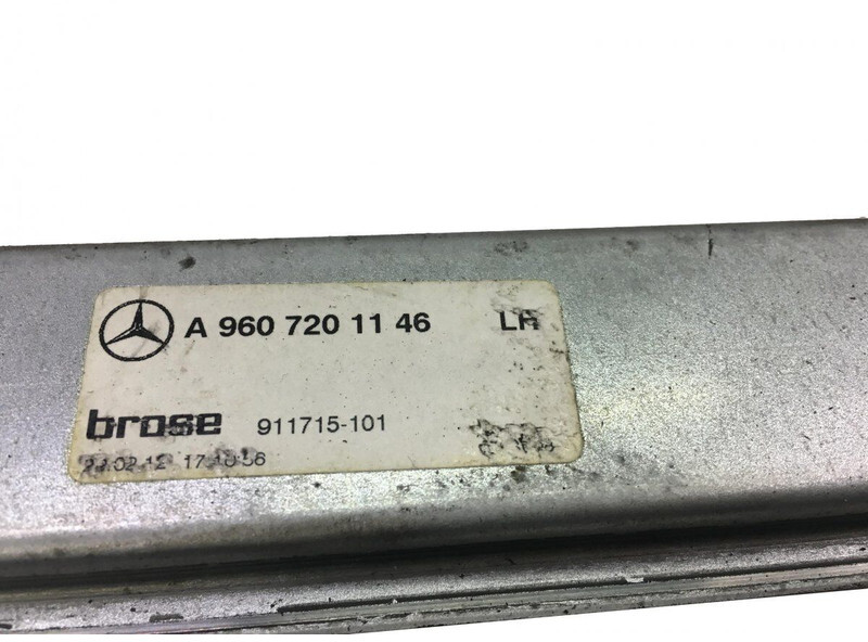 Motor ovládání oken Mercedes-Benz MERCEDES, BROSE Actros MP4 2551 (01.12-): obrázek 4