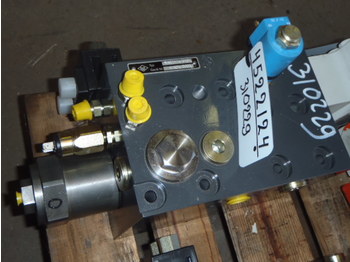 Hydraulický ventil pro Stavební technika O&K 4522124: obrázek 1