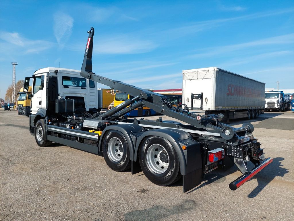Hákový nosič kontejnerů MAN TGS 33.480 6X4 BL