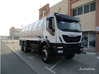 Cisternové vozidlo pro dopravu paliva IVECO TRAKKER 380: obrázek 1