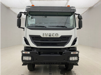 Nový Podvozek s kabinou Iveco Trakker 420 - 8x4: obrázek 2