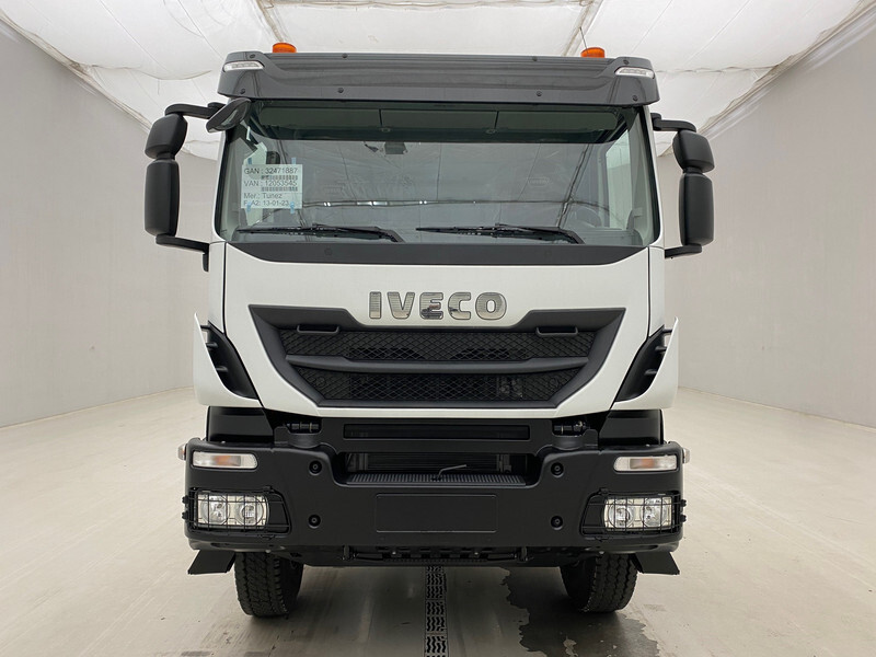 Nový Podvozek s kabinou Iveco Trakker 420 - 8x4: obrázek 2