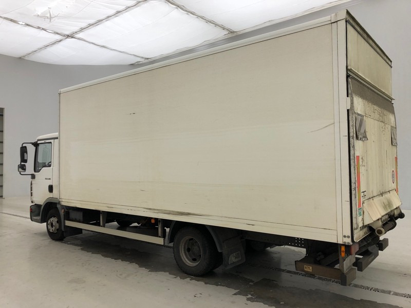 Skříňový nákladní auto MAN TGL 8.180: obrázek 8