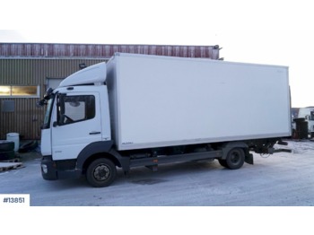 Skříňový nákladní auto Mercedes Atego: obrázek 2