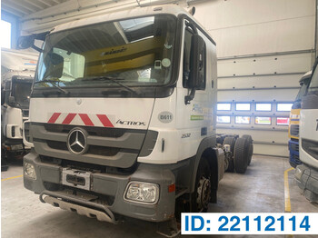 Podvozek s kabinou Mercedes-Benz Actros 2532 - 6x2: obrázek 1