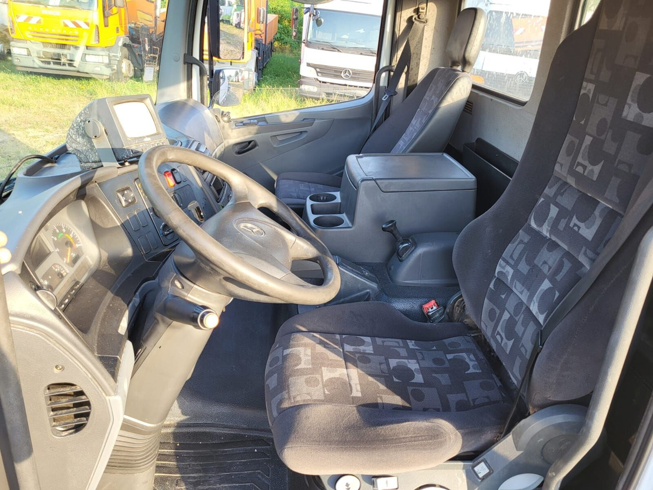 Podvozek s kabinou Mercedes-Benz Atego 818 - Chassis: obrázek 22