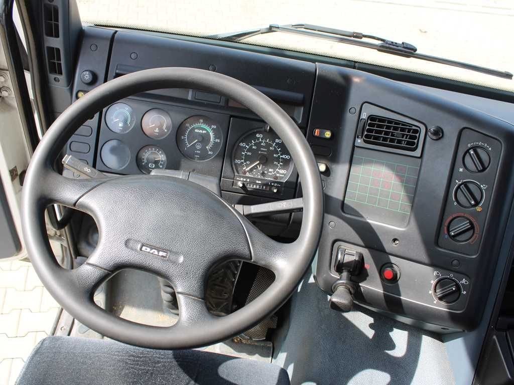 Nákladní automobil valníkový/ Plošinový DAF CF 240, CRANE HMF 953 K2, PNEU 80%