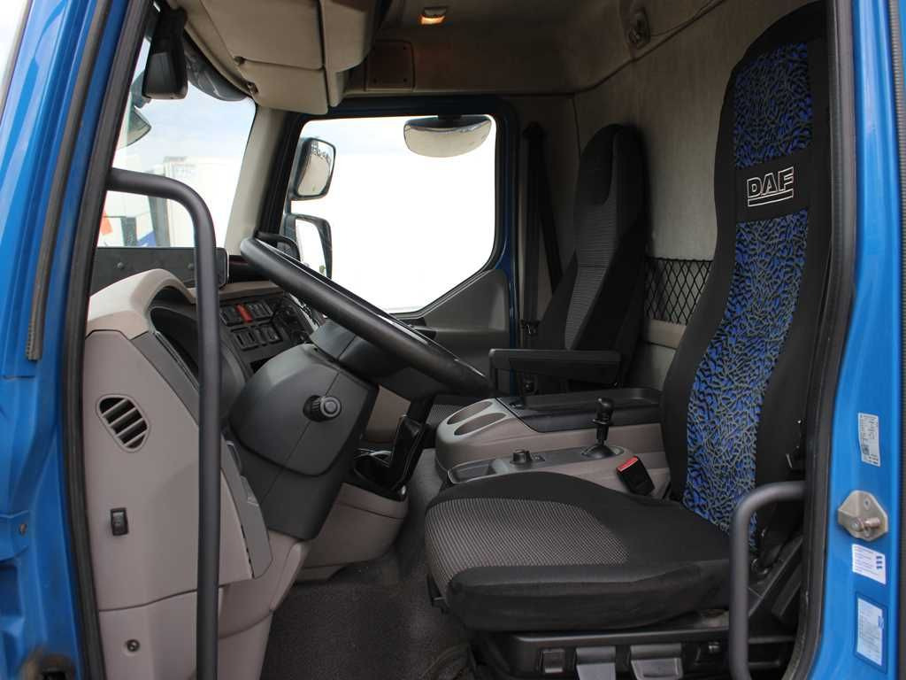 Nákladní automobil valníkový/ Plošinový DAF LF 260, SLEEPING CABIN, EURO 6, PNEU 80%