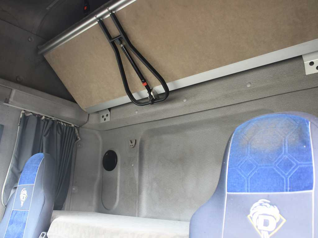 Plachtový nákladní auto DAF CF 65.280, EURO 4