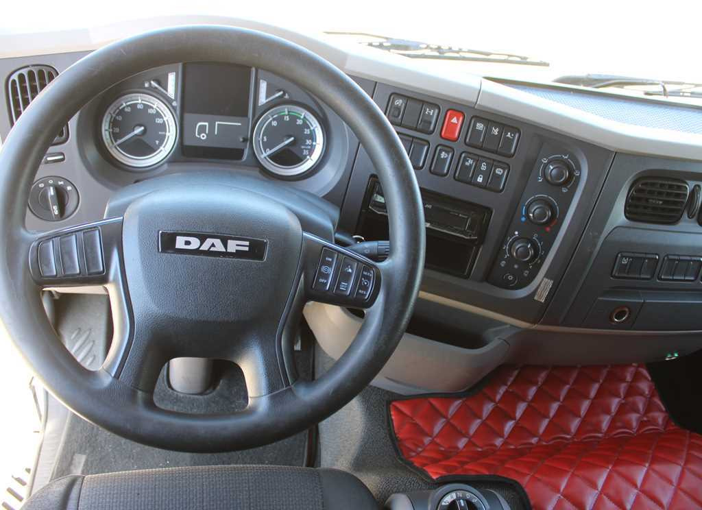 Plachtový nákladní auto DAF LF 260, EURO 6