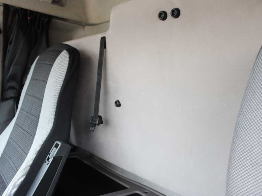Plachtový nákladní auto DAF LF 290 FA, EURO 6, SLEEPING CABIN