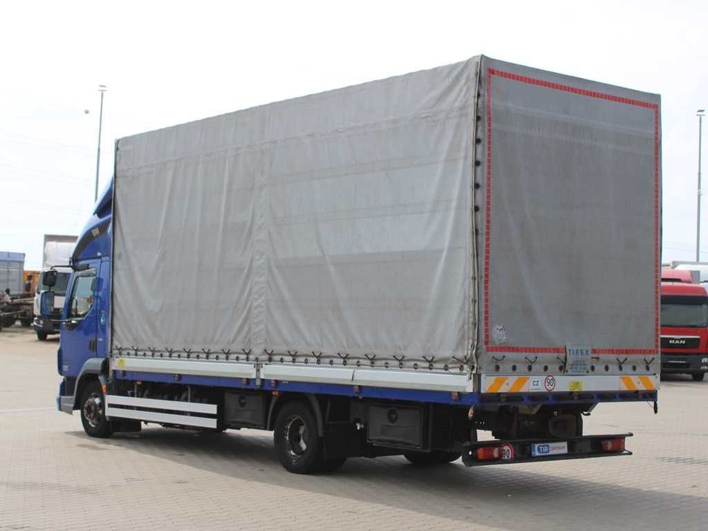 Plachtový nákladní auto DAF LF 45.220, EURO 5 EEV, SLEEPING CABIN,SIDE-WALLS