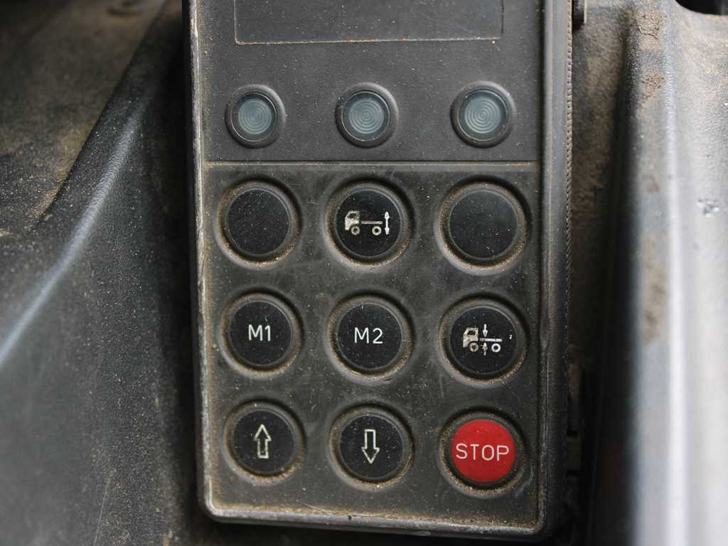 Plachtový nákladní auto Iveco EUROCARGO 120EL22, EURO 5