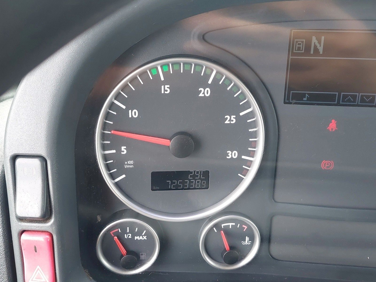 Plachtový nákladní auto MAN TGL 12.220 4X2 BL Edscha