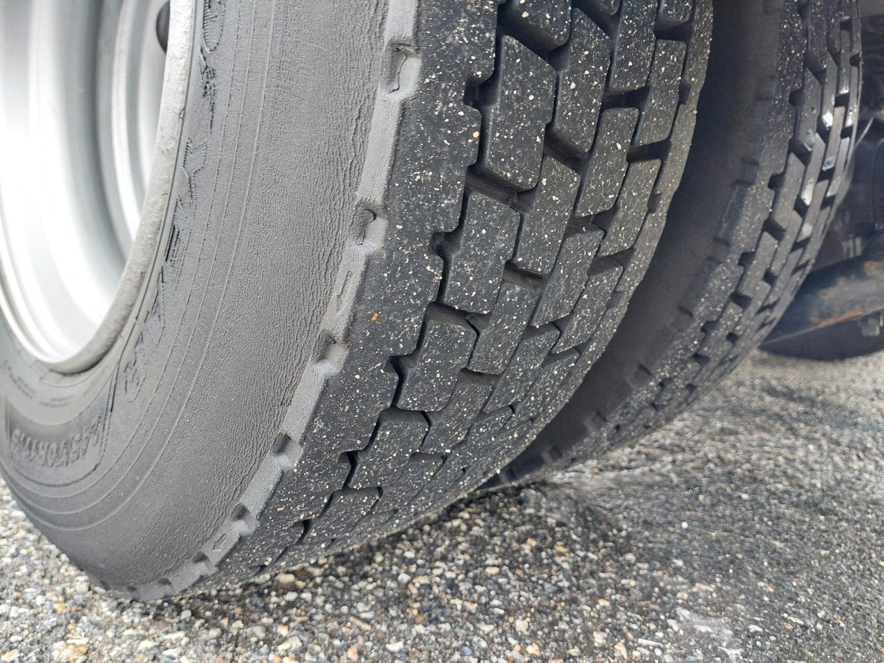 Plachtový nákladní auto MAN TGL 12.250 BL 4x2