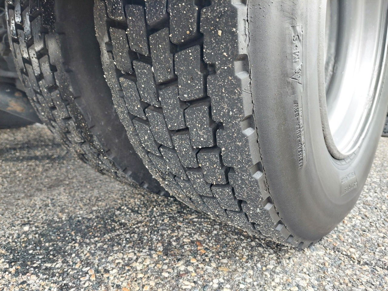 Plachtový nákladní auto MAN TGL 12.250 BL 4x2