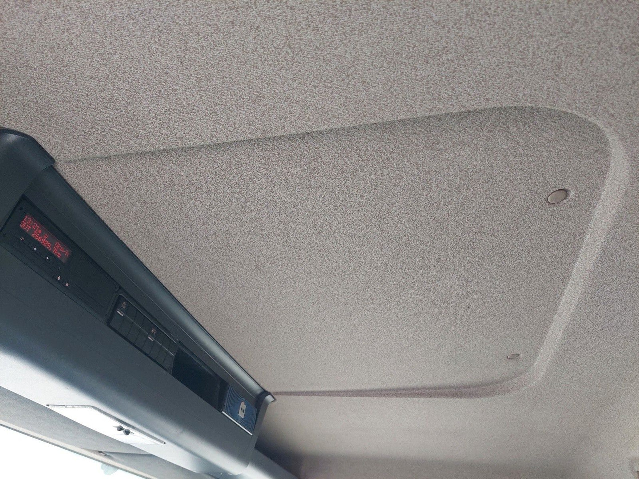 Plachtový nákladní auto MAN TGL 12.250 BL 4x2