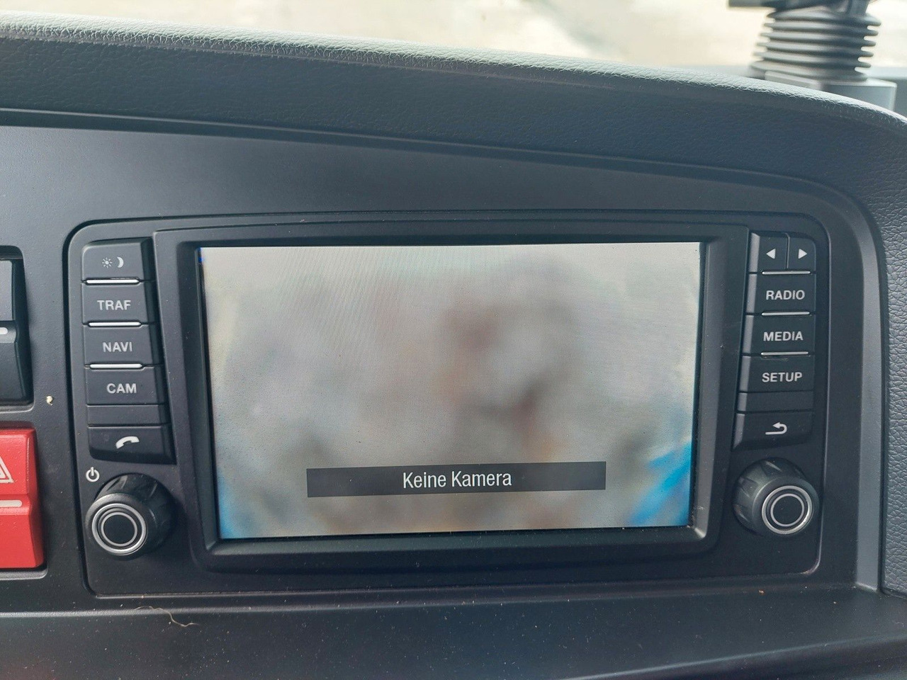 Plachtový nákladní auto MAN TGL 12.250 BL 4x2