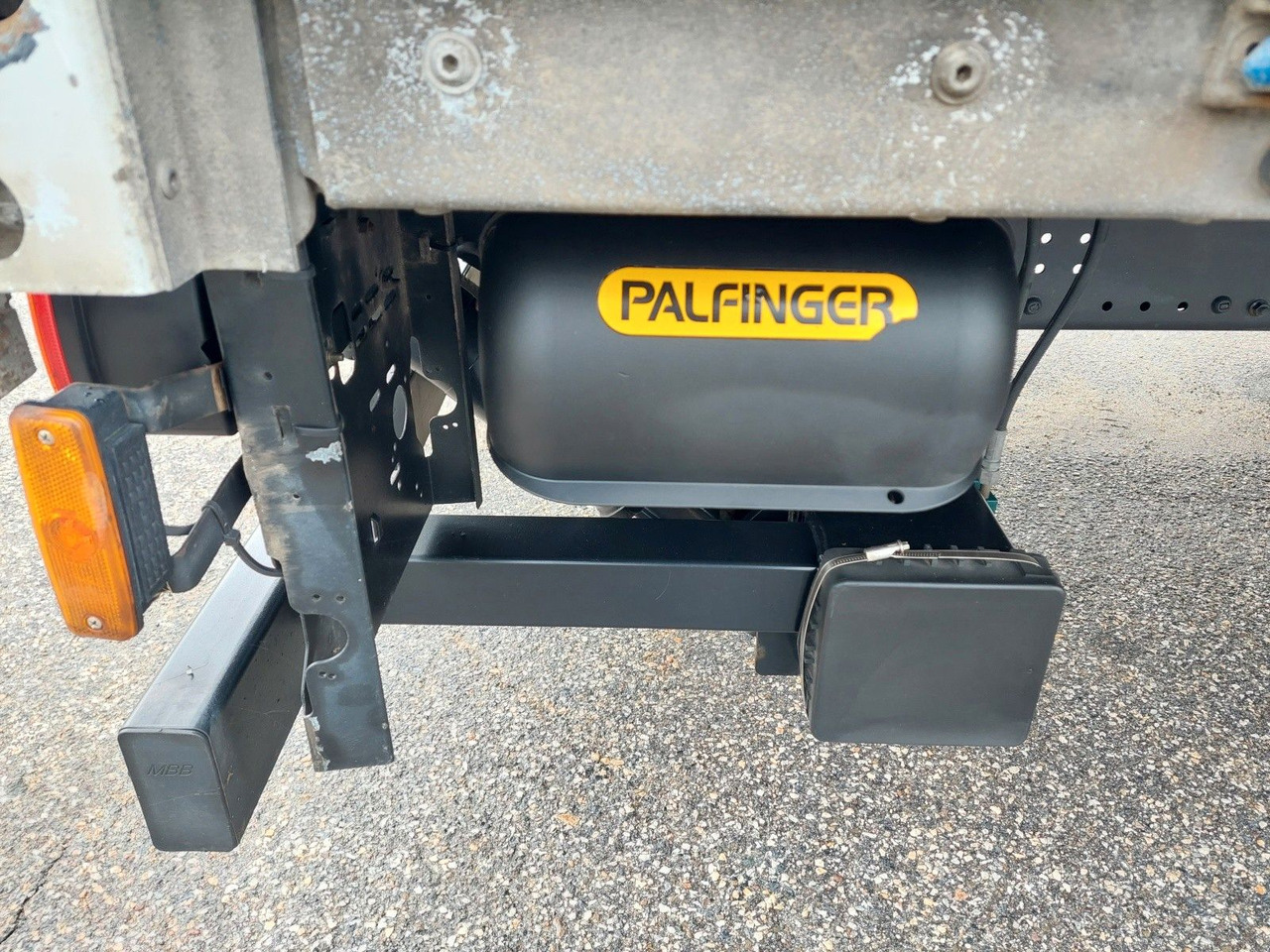 Plachtový nákladní auto MAN TGL 12.250 BL 4x2