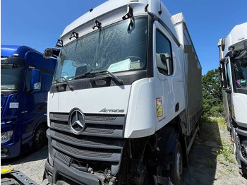 Plachtový nákladní auto  Mercedes-Benz Actros 2542, 6X2
