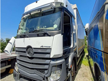 Plachtový nákladní auto  Mercedes-Benz Actros 2542, 6X2