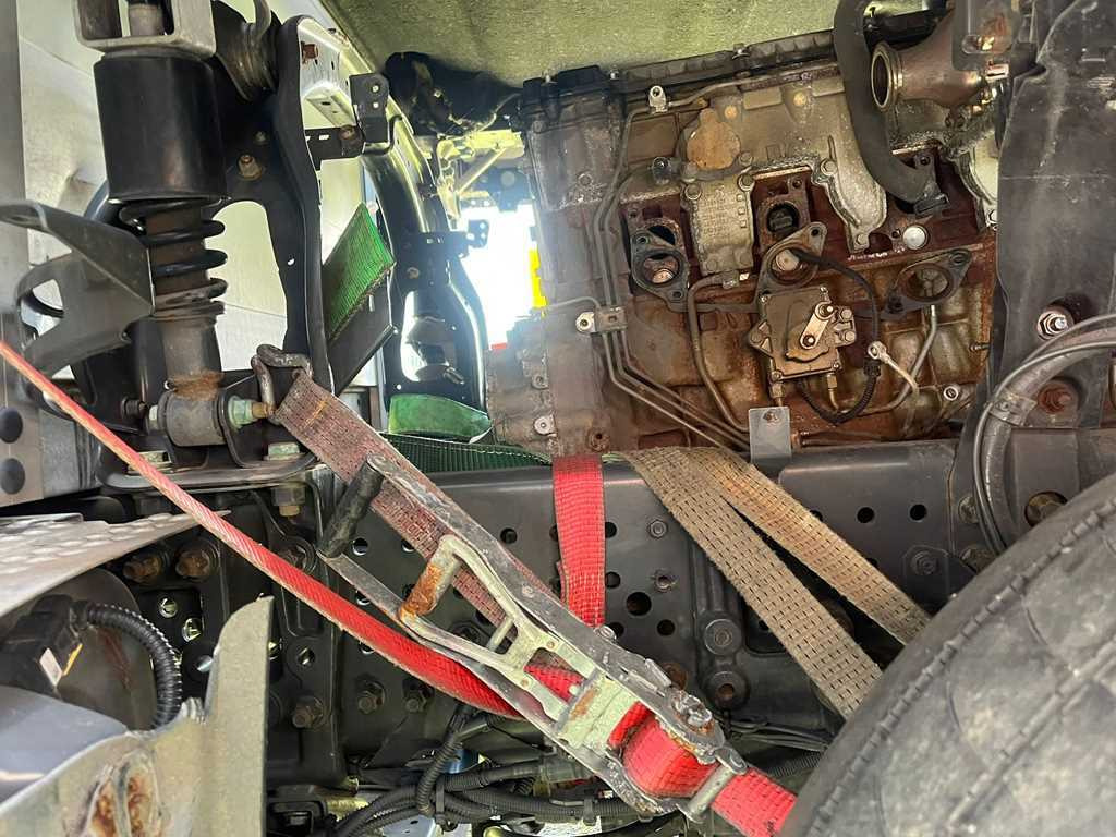 Plachtový nákladní auto Mercedes-Benz Actros 2542, 6X2 + PANAV TVK18M