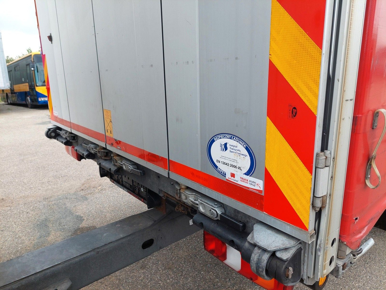 Plachtový nákladní auto Mercedes-Benz Actros 2545 L/NR 6x2 + Wielton PC2K Durchbar
