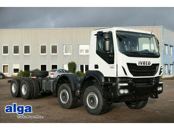 Podvozek s kabinou Iveco AD410T38H 8x4, Chassis, Kabine